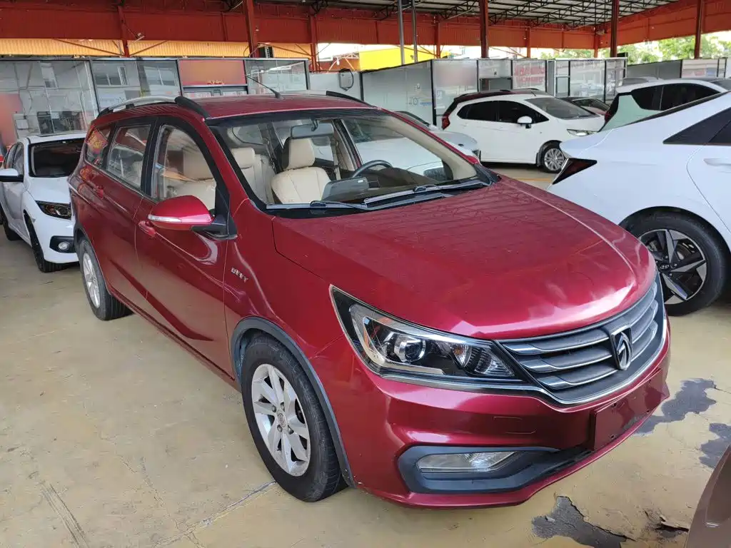 Baojun 310W — миниатюра 4