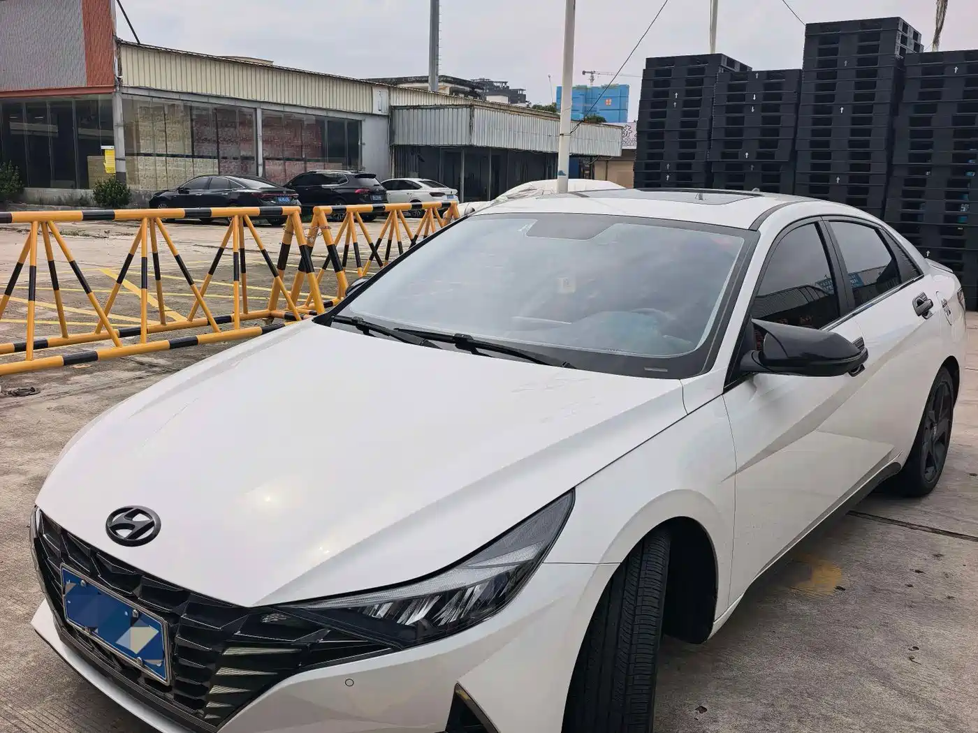伊兰特 2022款 1.5L CVT LUX尊贵版 2022