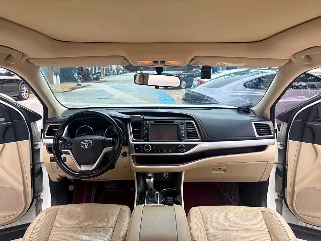 Toyota Highlander — миниатюра 15