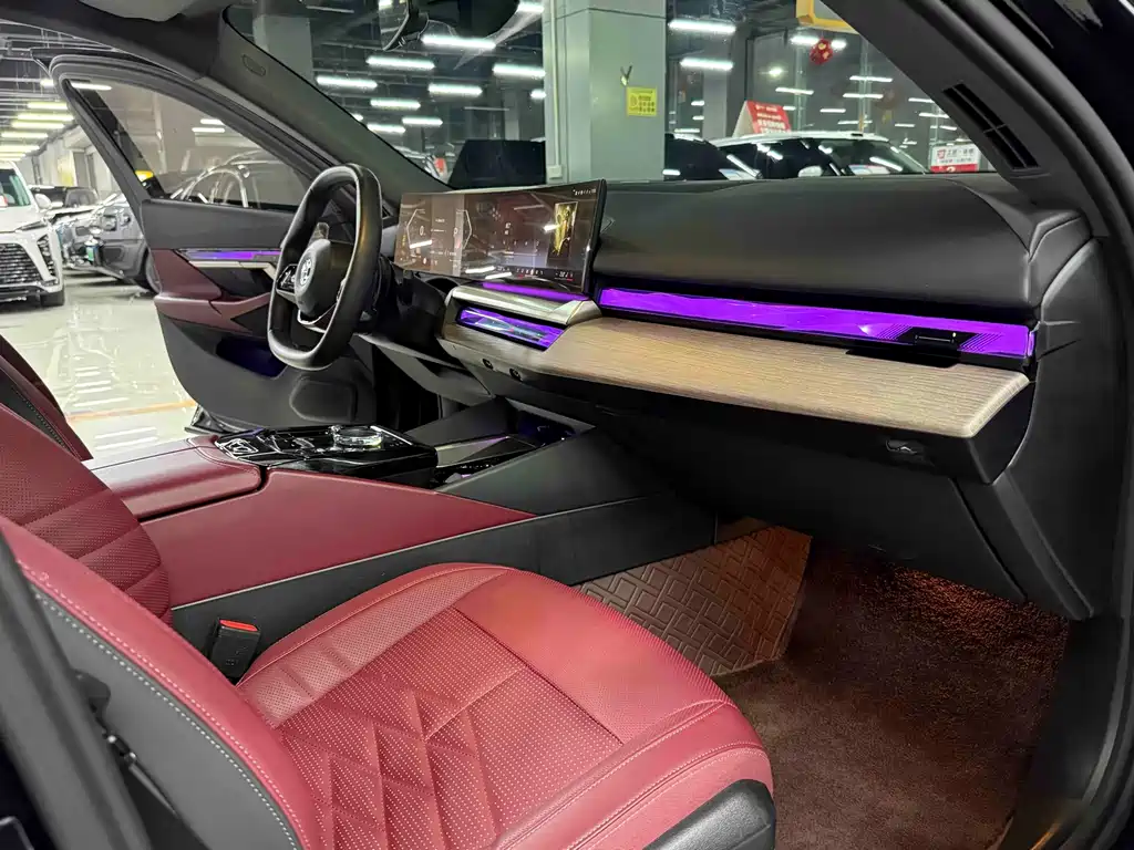 BMW 5 Series — миниатюра 15