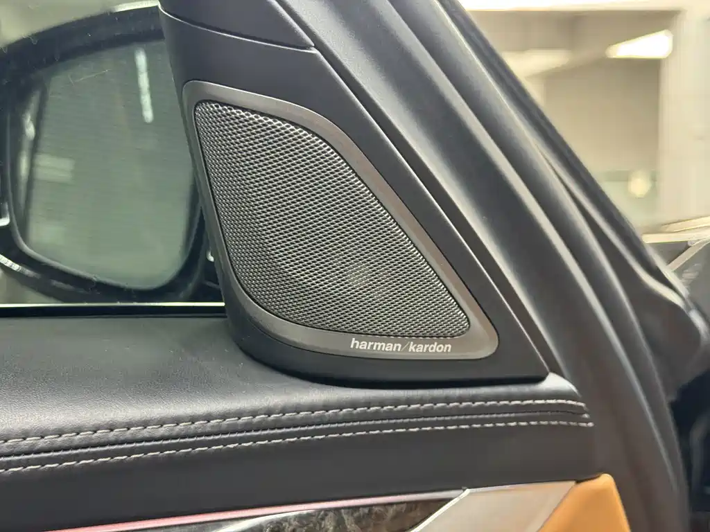 BMW 7 Series — миниатюра 20