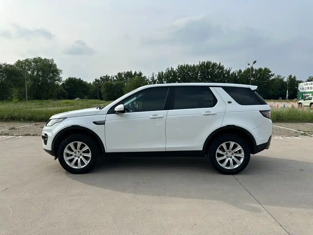 Land Rover Discovery Sport — миниатюра 7