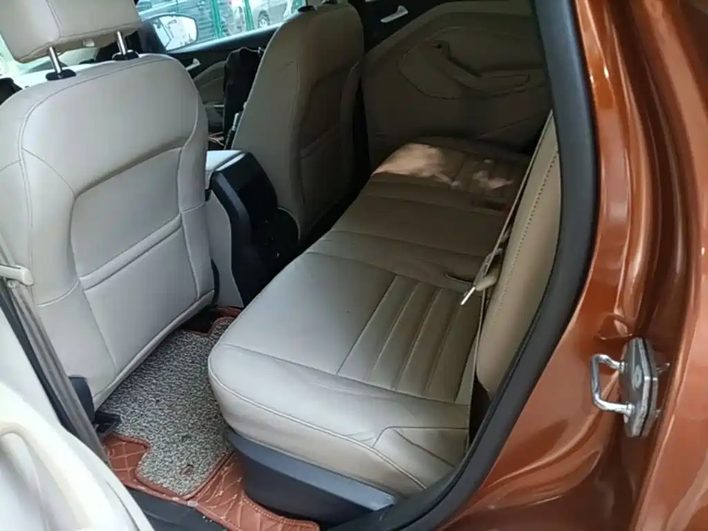 Ford Kuga — миниатюра 17
