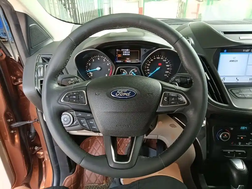 Ford Kuga — миниатюра 11