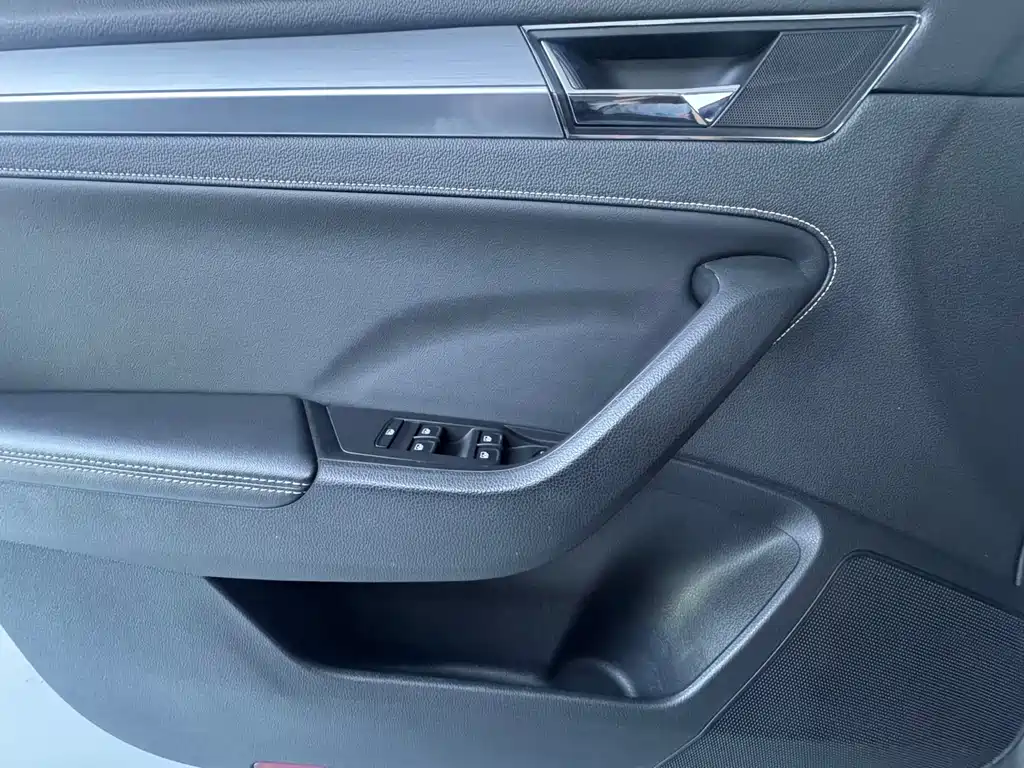 Skoda Superb — миниатюра 22