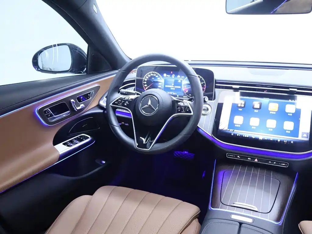 Mercedes-Benz E-Class — миниатюра 14
