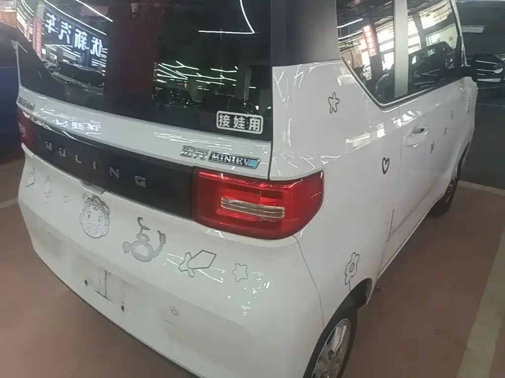 Wuling MINIEV — миниатюра 8