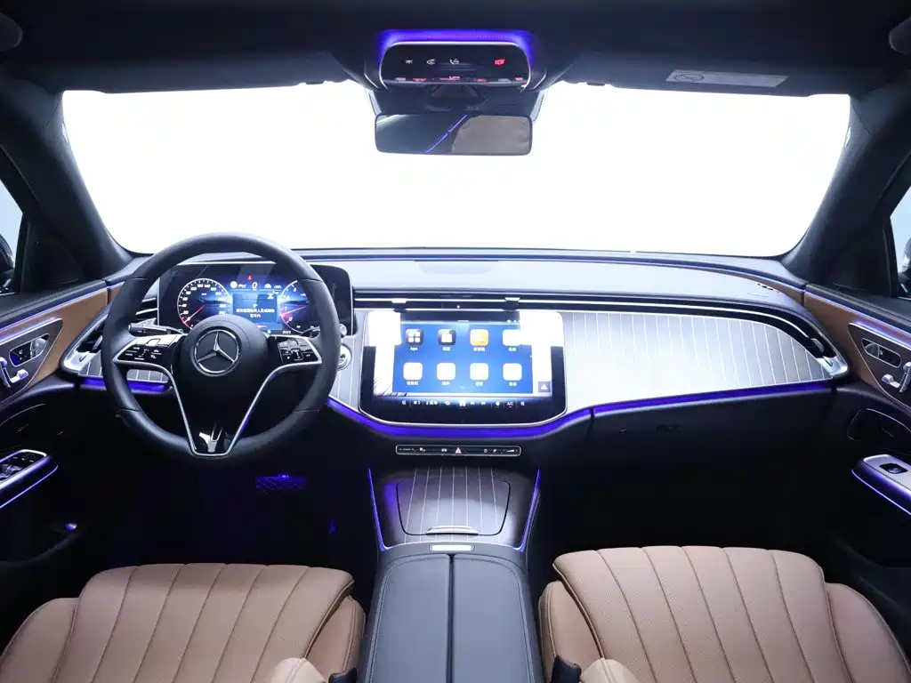 Mercedes-Benz E-Class — миниатюра 13