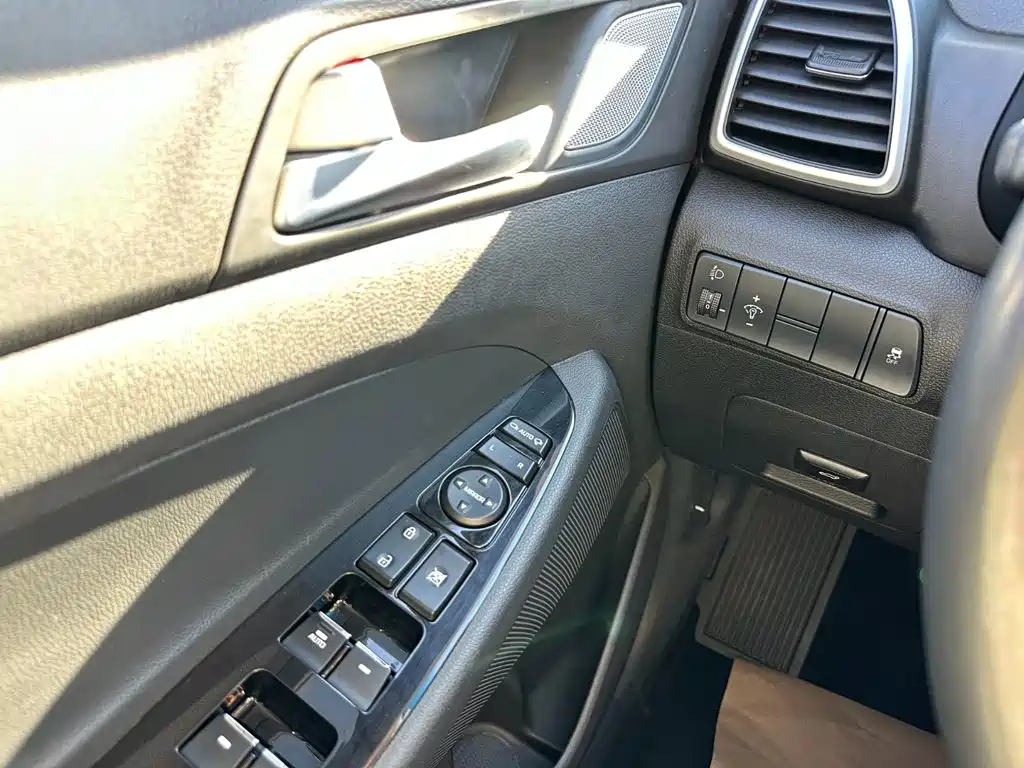 Hyundai Tucson — миниатюра 22