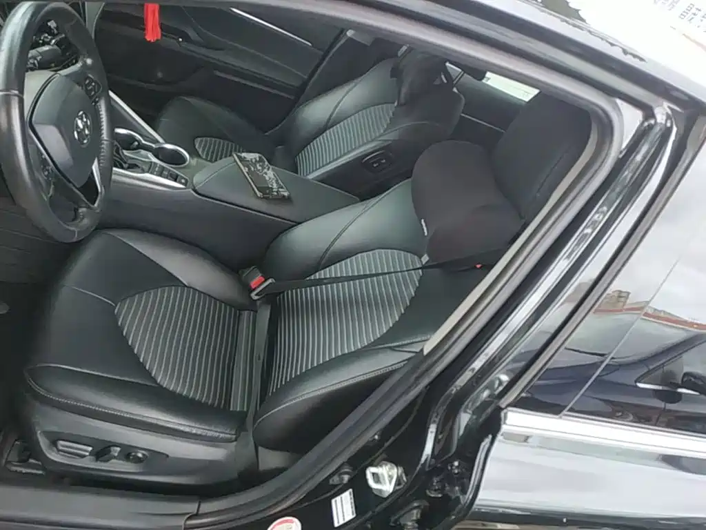 Toyota Camry — миниатюра 15
