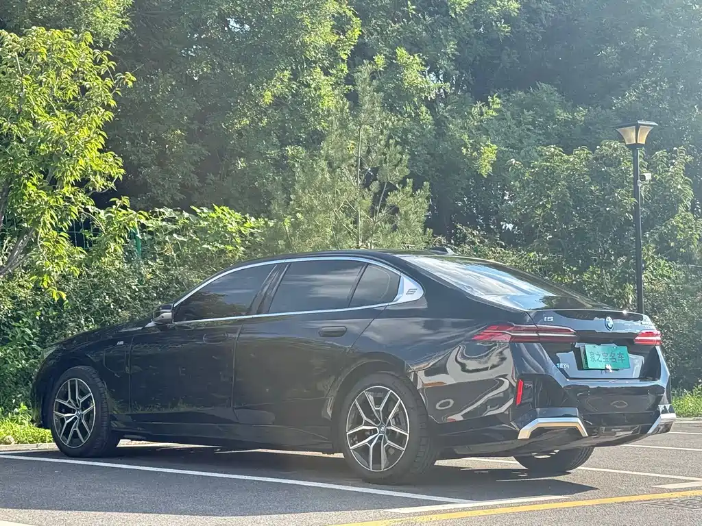 BMW i5 — миниатюра 22