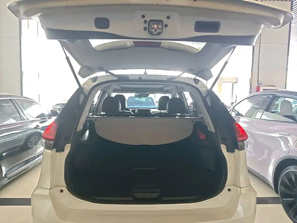 Nissan X-Trail — миниатюра 19