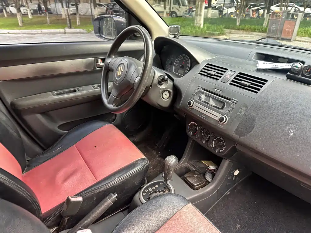 Suzuki Swift 1.5L Auto Standard Edition, фото 18