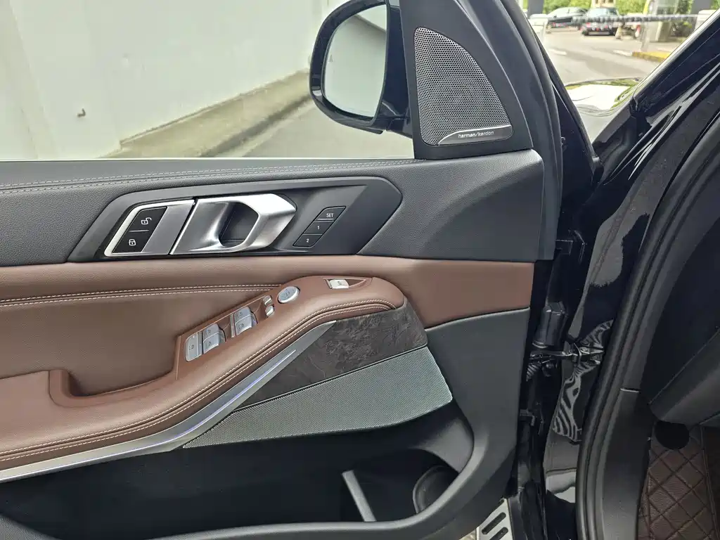 BMW  X5