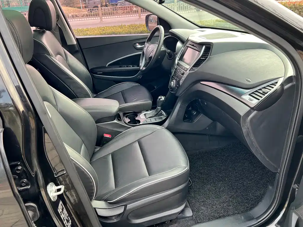 Hyundai Santa Fe — миниатюра 11