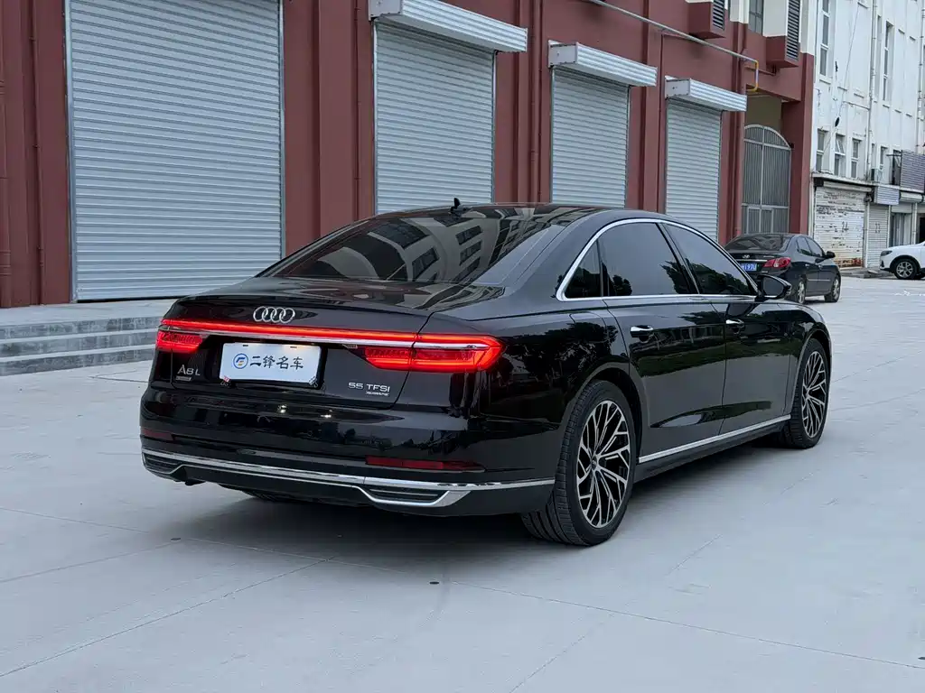 Audi A8 — миниатюра 4