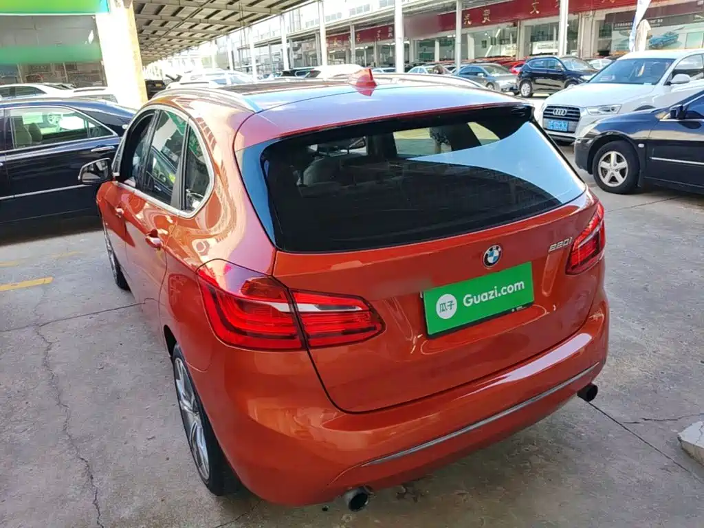 BMW 2 Series Active Tourer — миниатюра 5