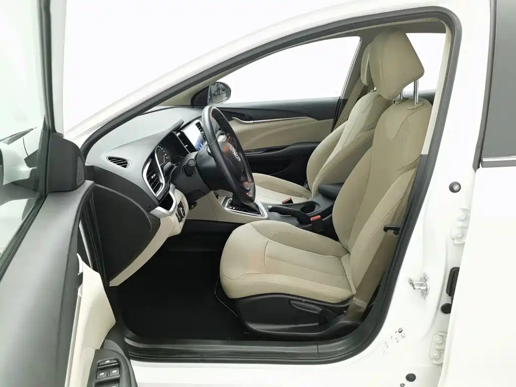 Buick Excelle — миниатюра 10