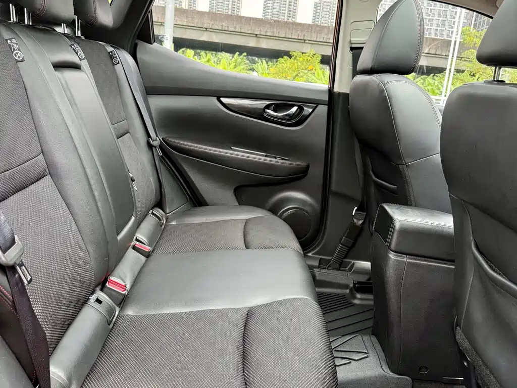 Nissan Qashqai — миниатюра 15