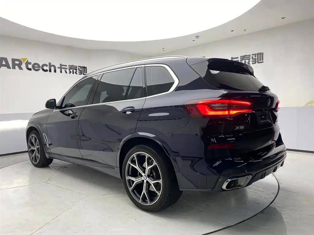 BMW X5 2022 xDrive 40Li M Sport