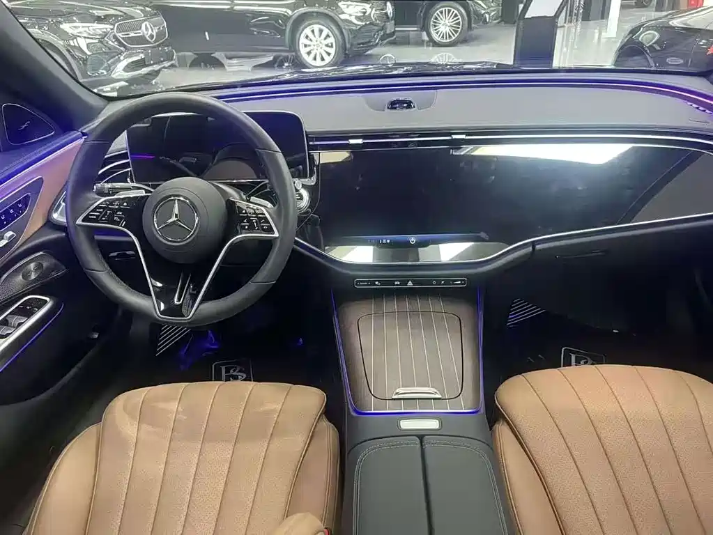 Mercedes-Benz E-Class — миниатюра 5