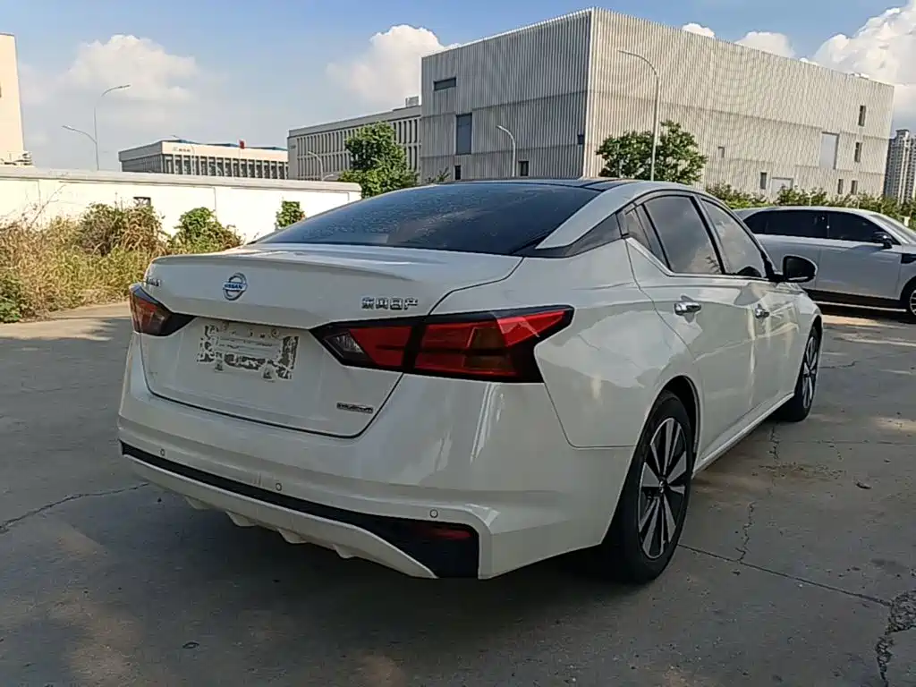 Nissan Teana — миниатюра 7