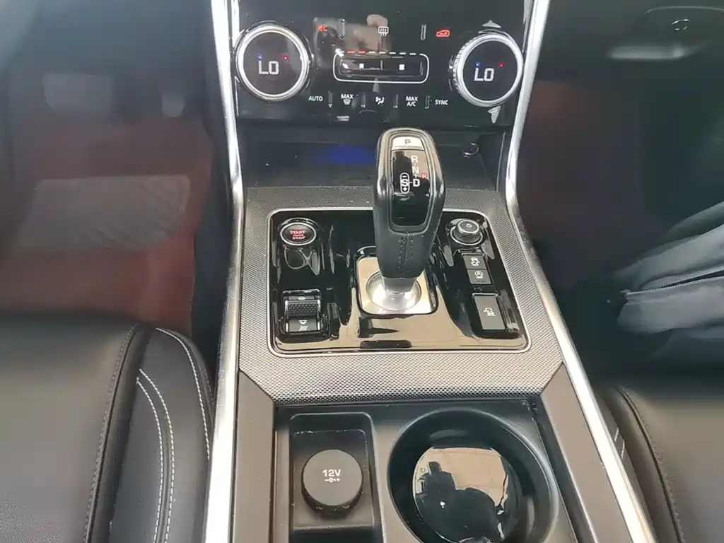 Jaguar XEL — миниатюра 14