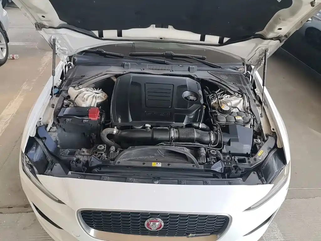 Jaguar XEL — миниатюра 20