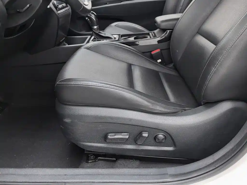 Hyundai Mistra — миниатюра 20