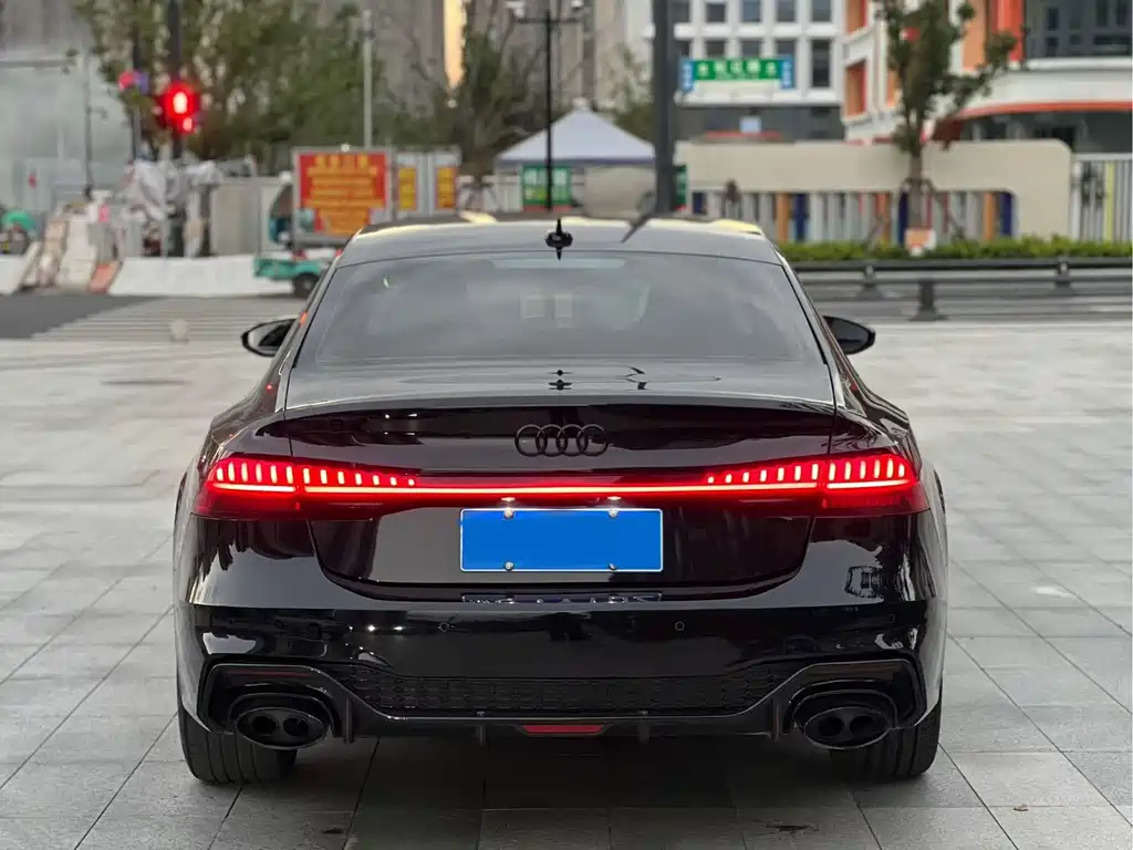 Audi A7L — миниатюра 8