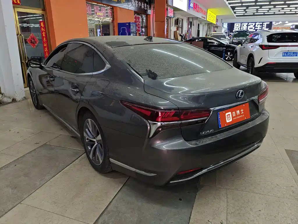 LEXUS LS