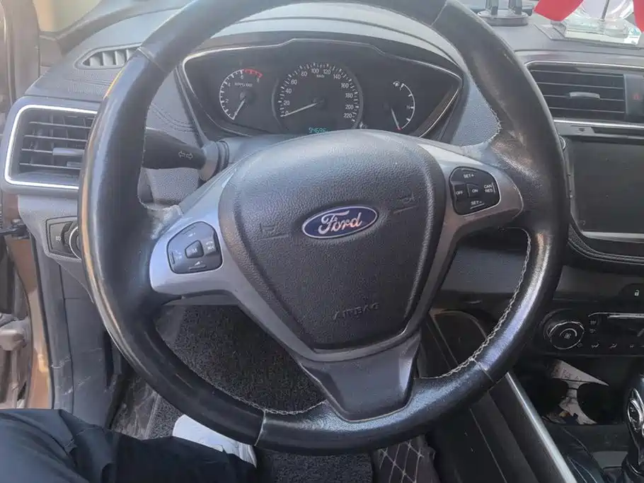 Ford Escort — миниатюра 15