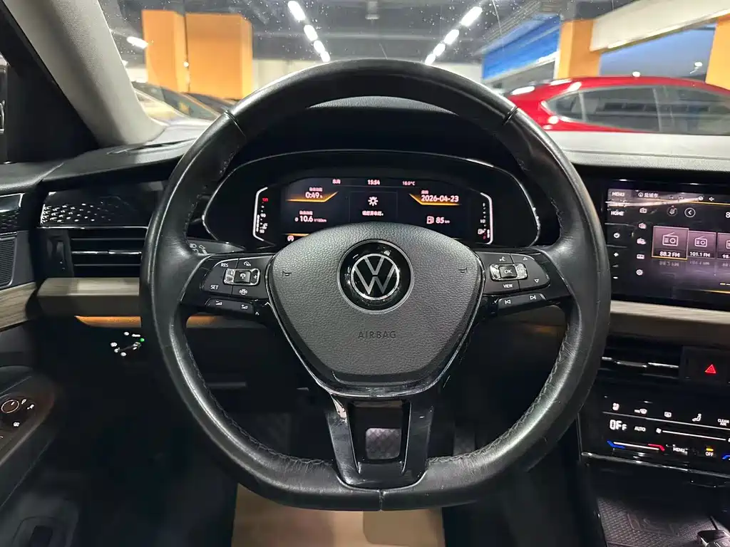 Volkswagen Passat 2020 330TSI Luxury VI