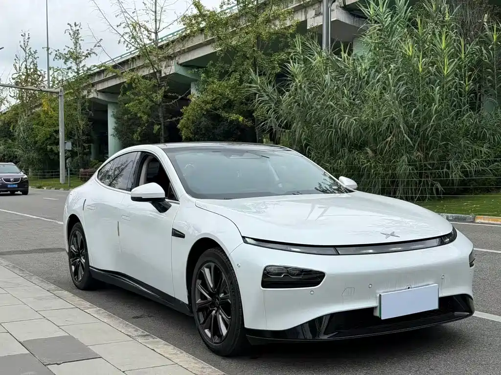 XPeng P7 — миниатюра 3