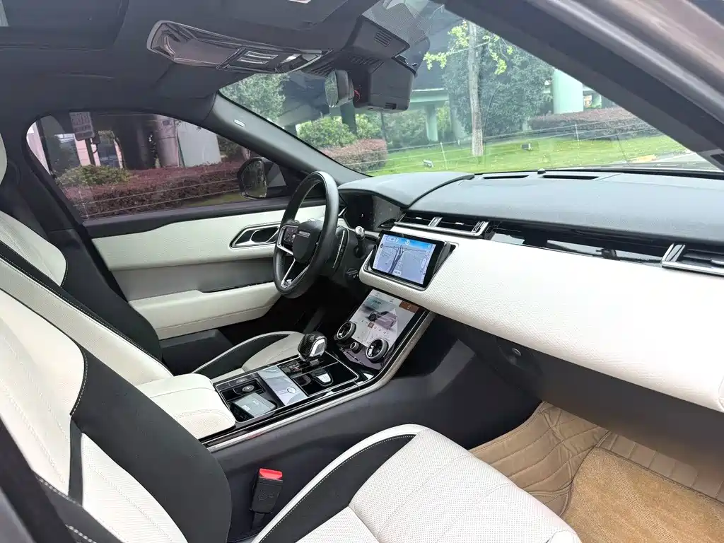 Land Rover Velar — миниатюра 11