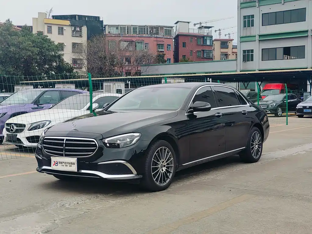 MERCEDES-BENZ E CLASS