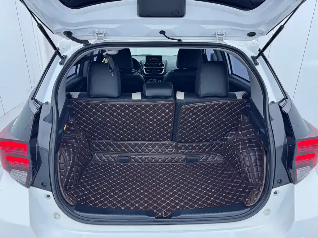 Toyota Yaris L — миниатюра 16