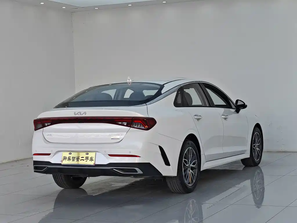Kia K5 — миниатюра 6