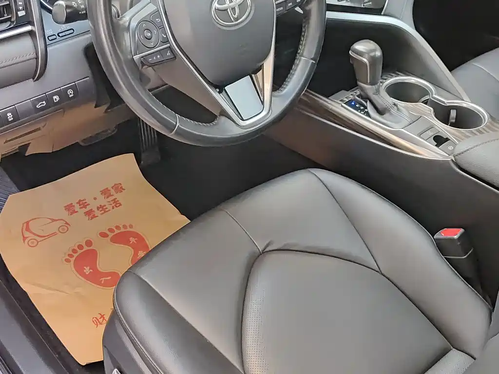Toyota Camry — миниатюра 15