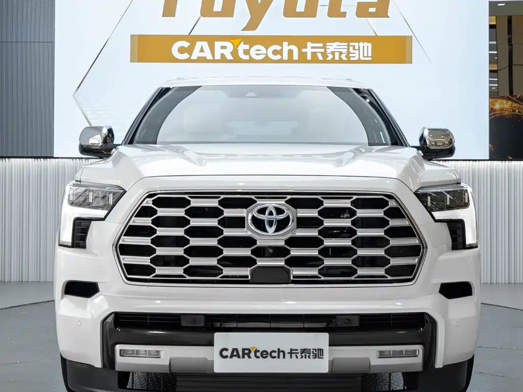 Toyota Sequoia — миниатюра 2