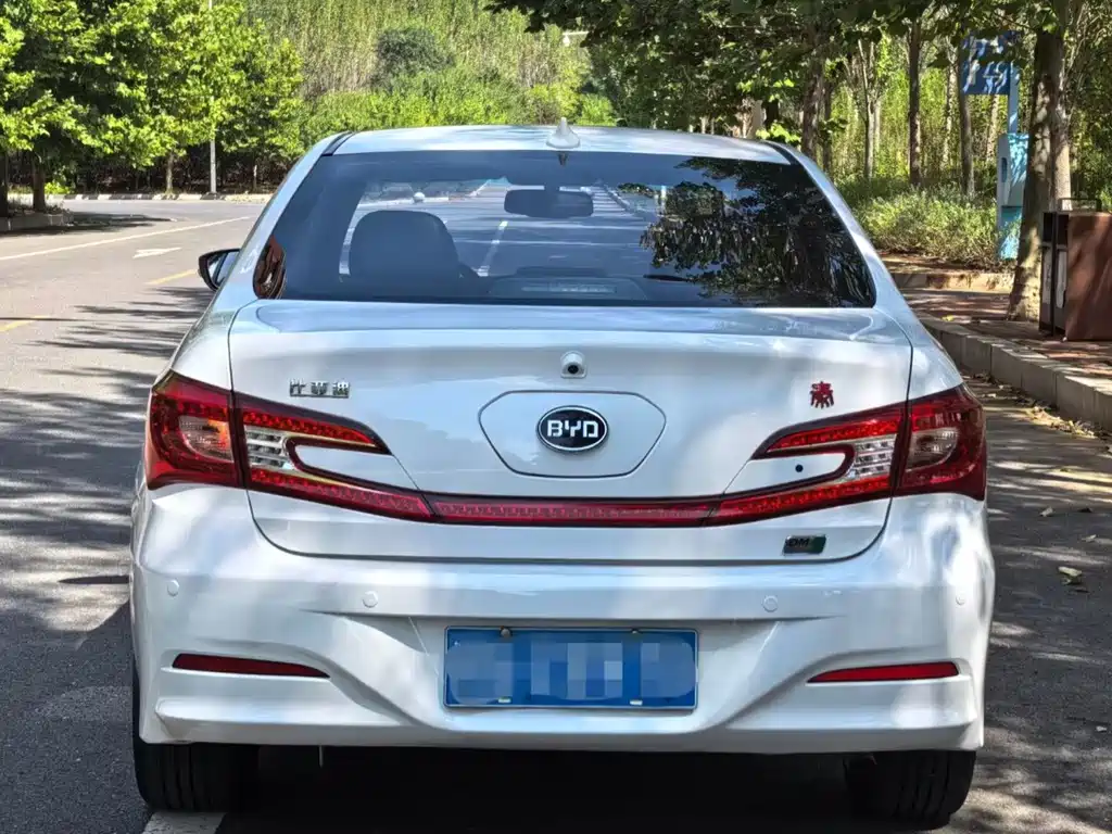 BYD Qin NEV — миниатюра 5