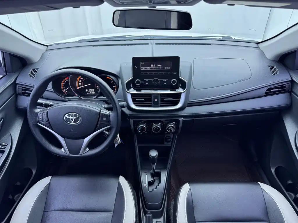Toyota Yaris L — миниатюра 15
