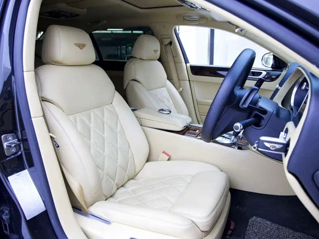 Bentley Flying Spur — миниатюра 11
