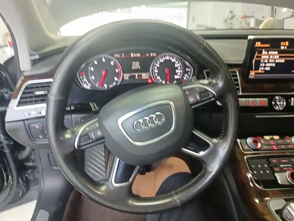 Audi A8 — миниатюра 11