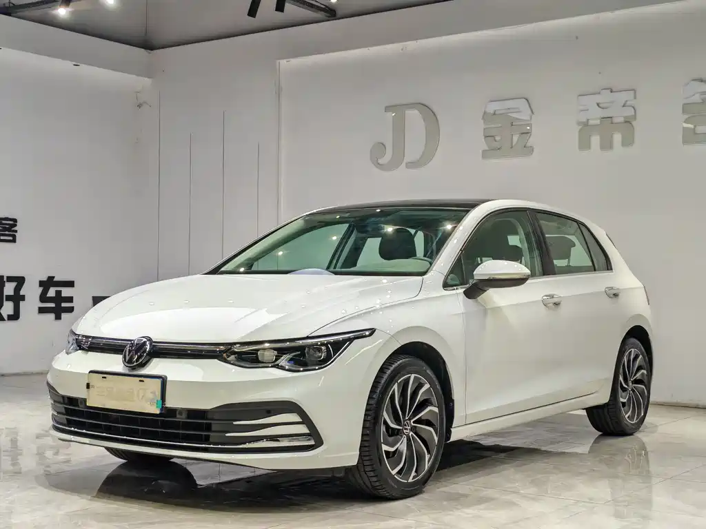 Volkswagen Golf 2024