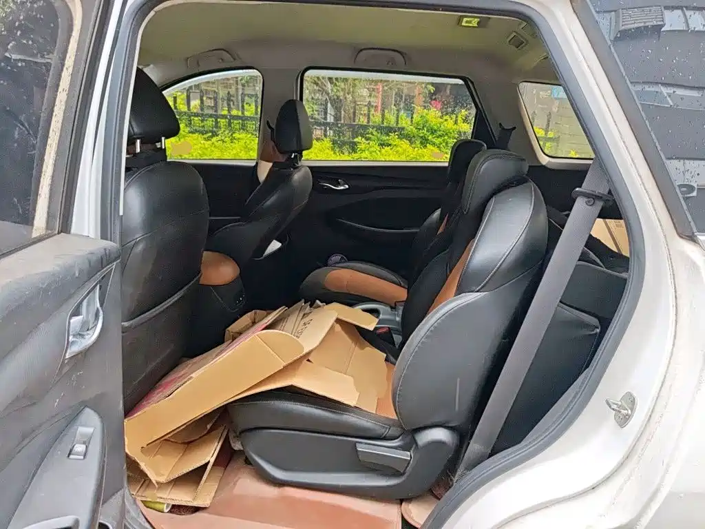 Wuling Hongguang S3 — миниатюра 13