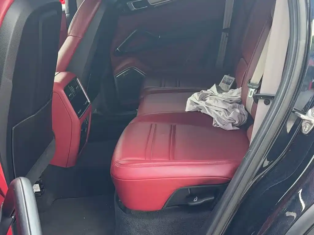 Porsche Cayenne — миниатюра 2