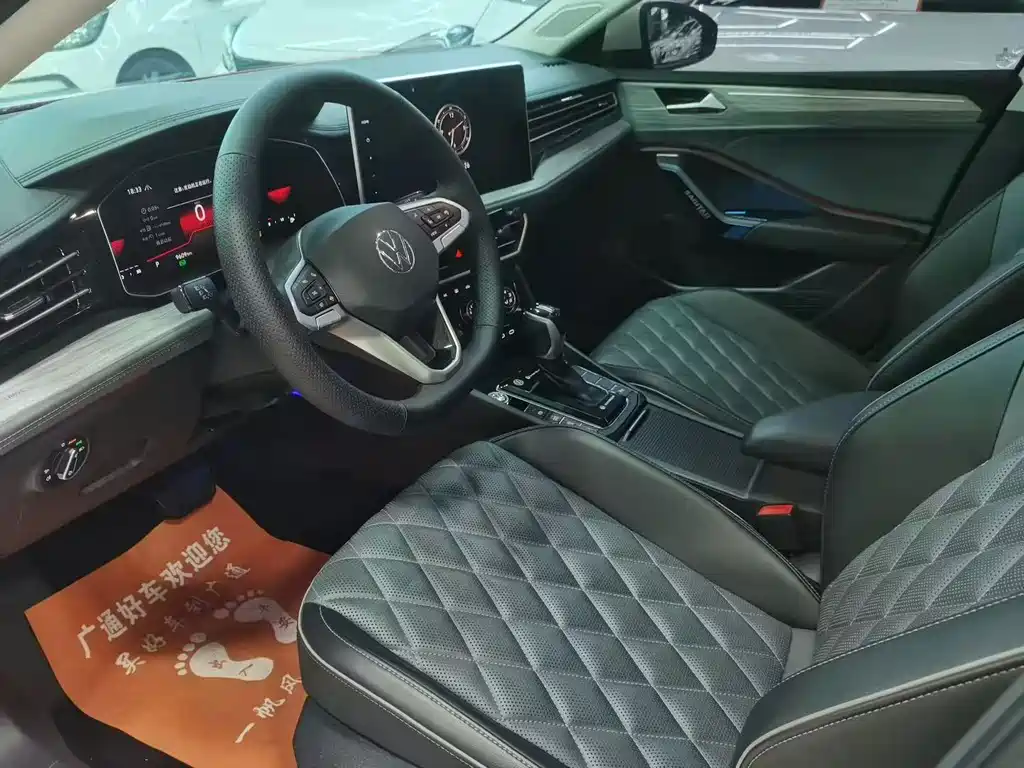 Volkswagen Sagitar 2024 300TSI DSG