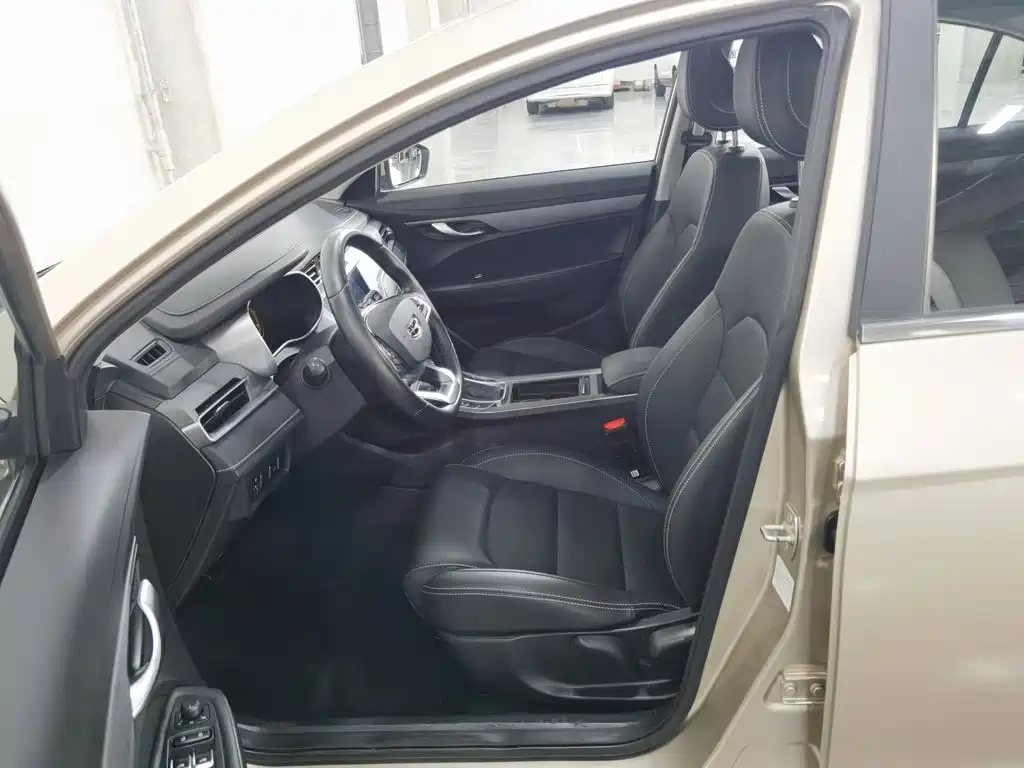 Geely Emgrand — миниатюра 10