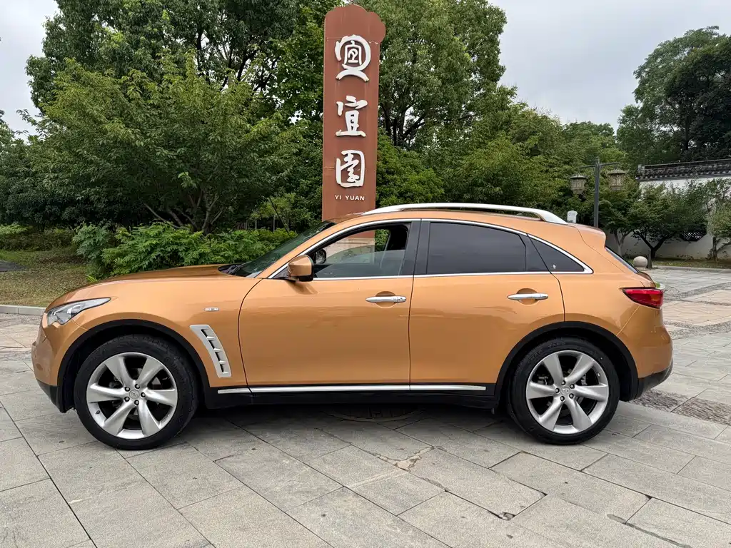Infiniti FX — миниатюра 5